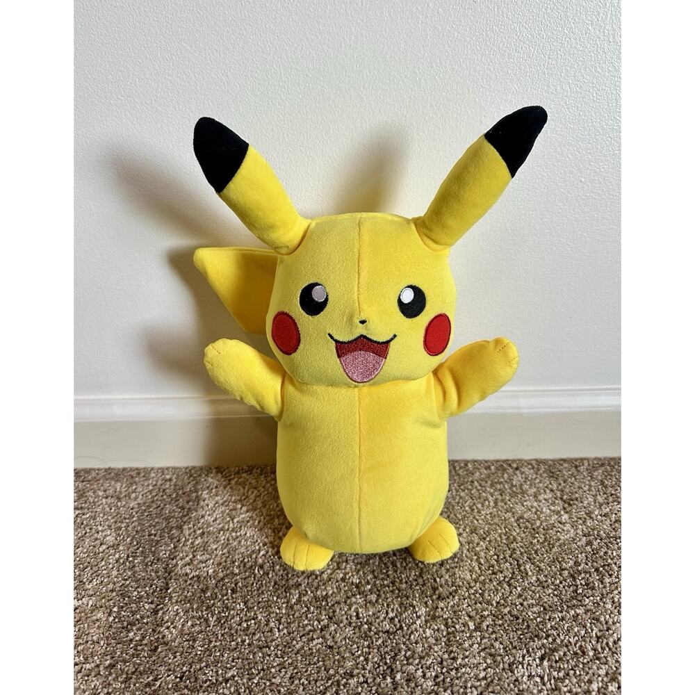 Pokémon Pikachu Electric Charge Plush 22 Inch Interactive Plush Talks 2021